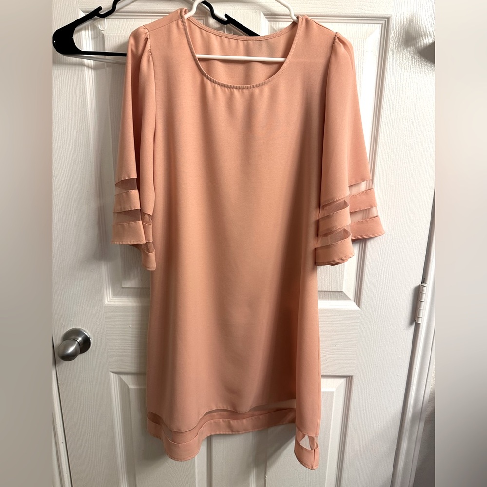 Medium pink flowy women’s dress